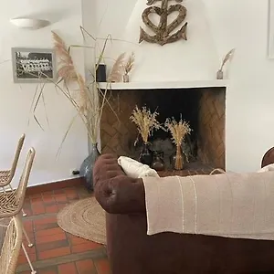 https://les-rizieres.fr-provencehotel.com